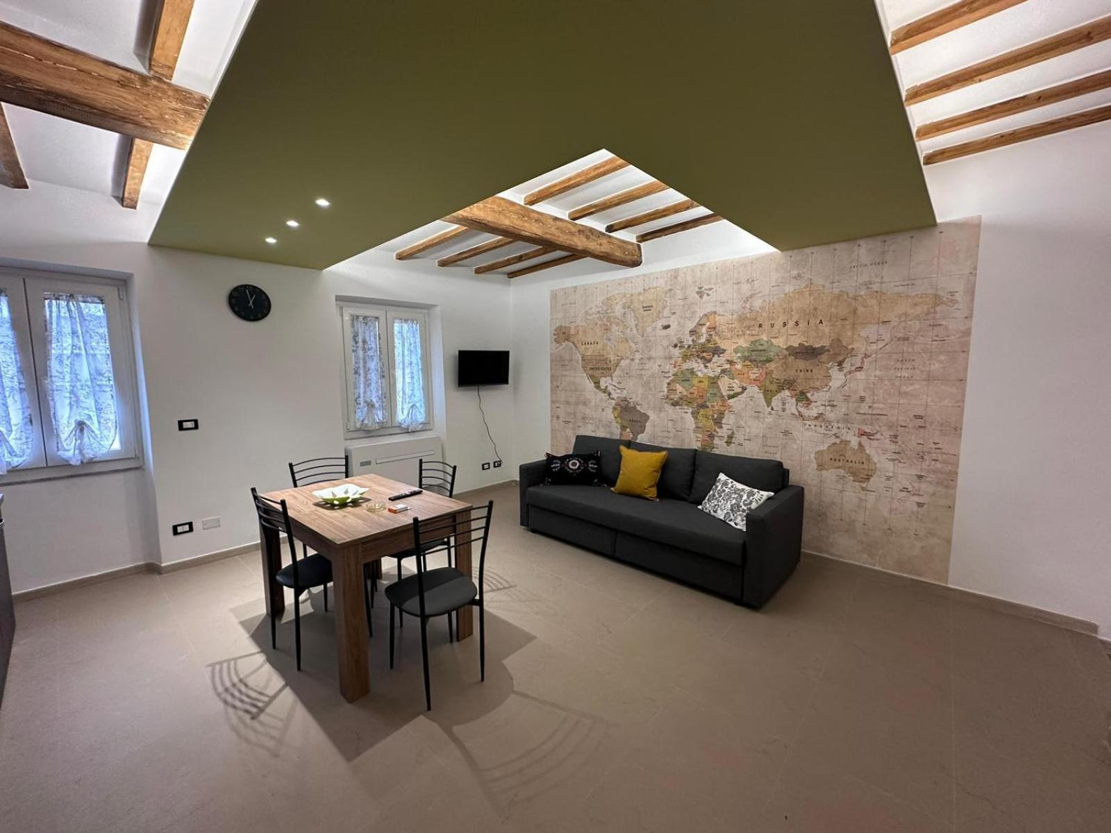 La Casa Di Nonno Bino Apartment *